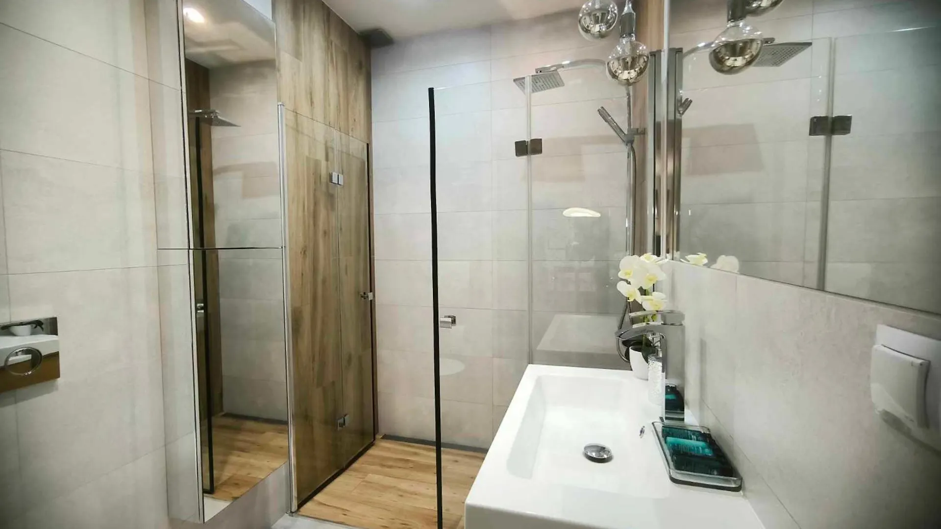 Woronicza Premium Complex Apartamento Varsóvia
